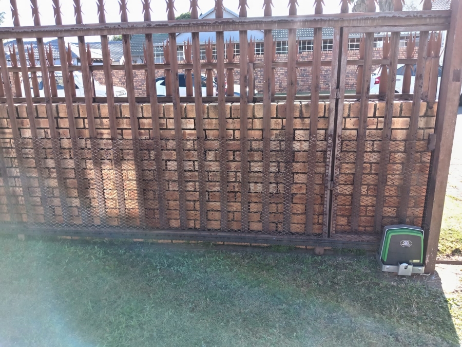 3 Bedroom Property for Sale in Witpoortjie Gauteng