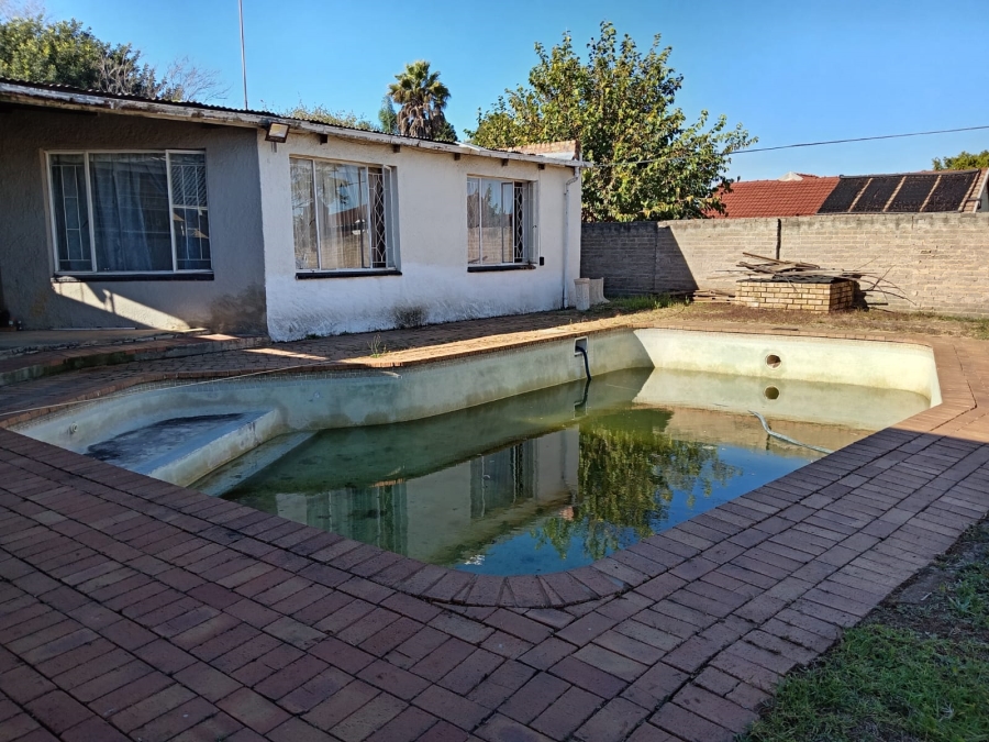 3 Bedroom Property for Sale in Witpoortjie Gauteng