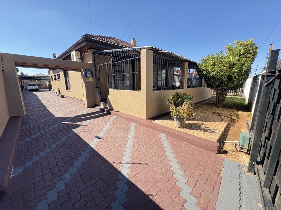 3 Bedroom Property for Sale in Georginia Gauteng
