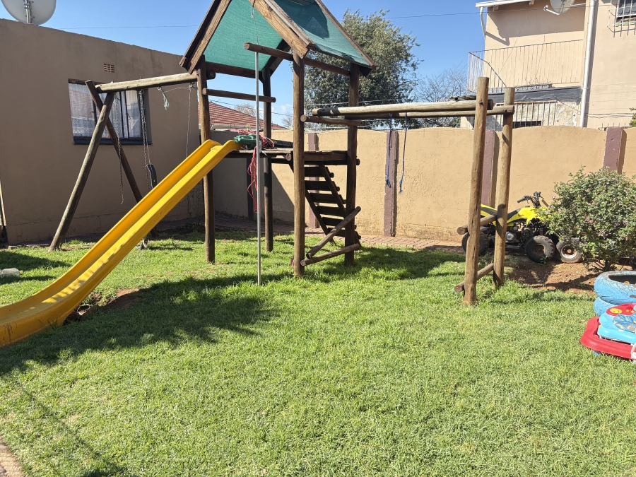 3 Bedroom Property for Sale in Georginia Gauteng