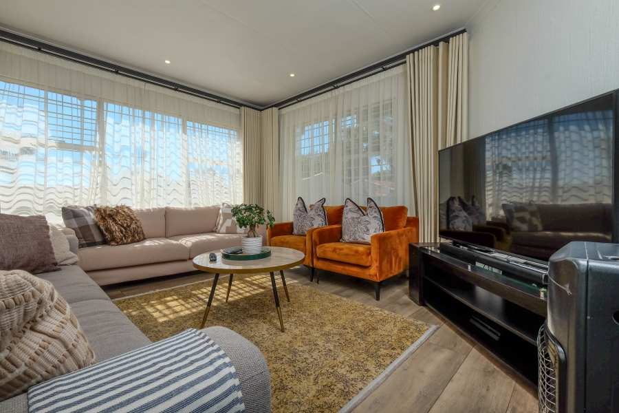 3 Bedroom Property for Sale in Bromhof Gauteng