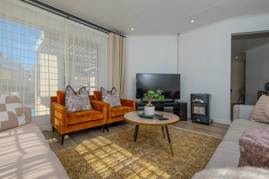 3 Bedroom Property for Sale in Bromhof Gauteng