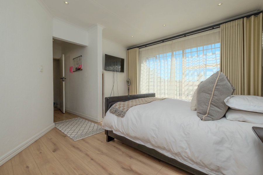 3 Bedroom Property for Sale in Bromhof Gauteng