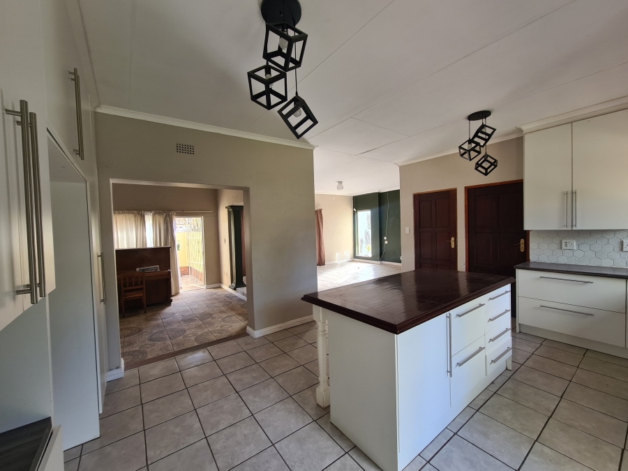 To Let 3 Bedroom Property for Rent in Vanderbijlpark SE 2 Gauteng