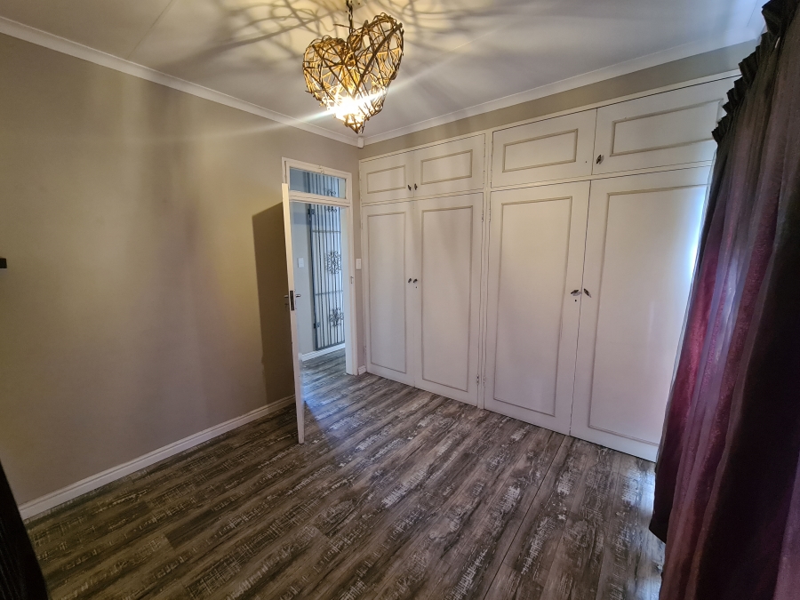 To Let 3 Bedroom Property for Rent in Vanderbijlpark SE 2 Gauteng