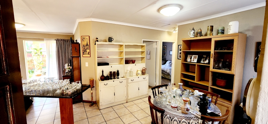 To Let 2 Bedroom Property for Rent in Rooihuiskraal North Gauteng