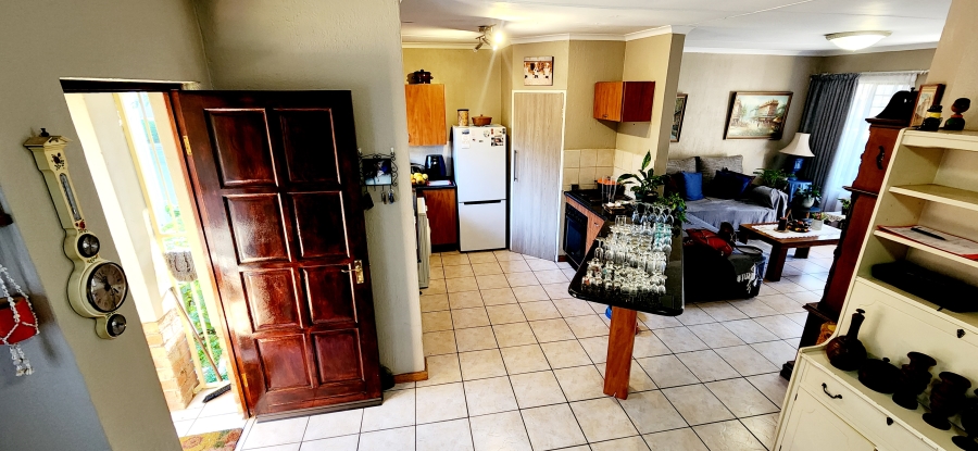 To Let 2 Bedroom Property for Rent in Rooihuiskraal North Gauteng