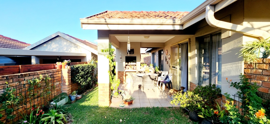 To Let 2 Bedroom Property for Rent in Rooihuiskraal North Gauteng