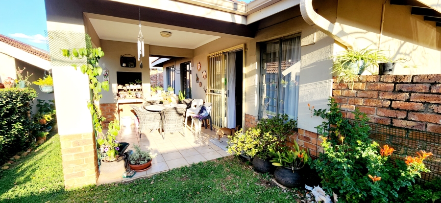 To Let 2 Bedroom Property for Rent in Rooihuiskraal North Gauteng