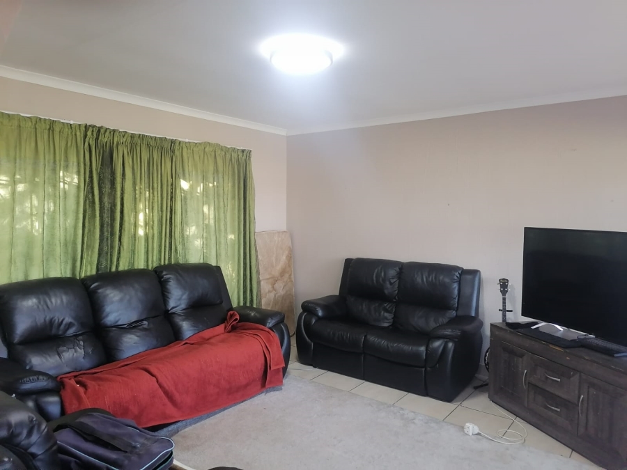 To Let 3 Bedroom Property for Rent in Roodekrans A H Gauteng