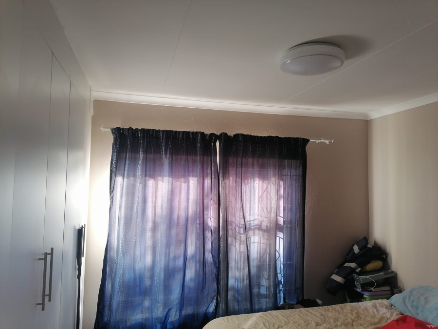 To Let 3 Bedroom Property for Rent in Roodekrans A H Gauteng