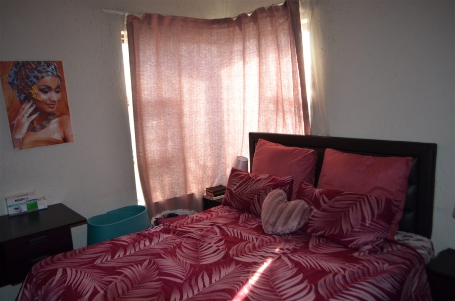 2 Bedroom Property for Sale in Paulshof Gauteng