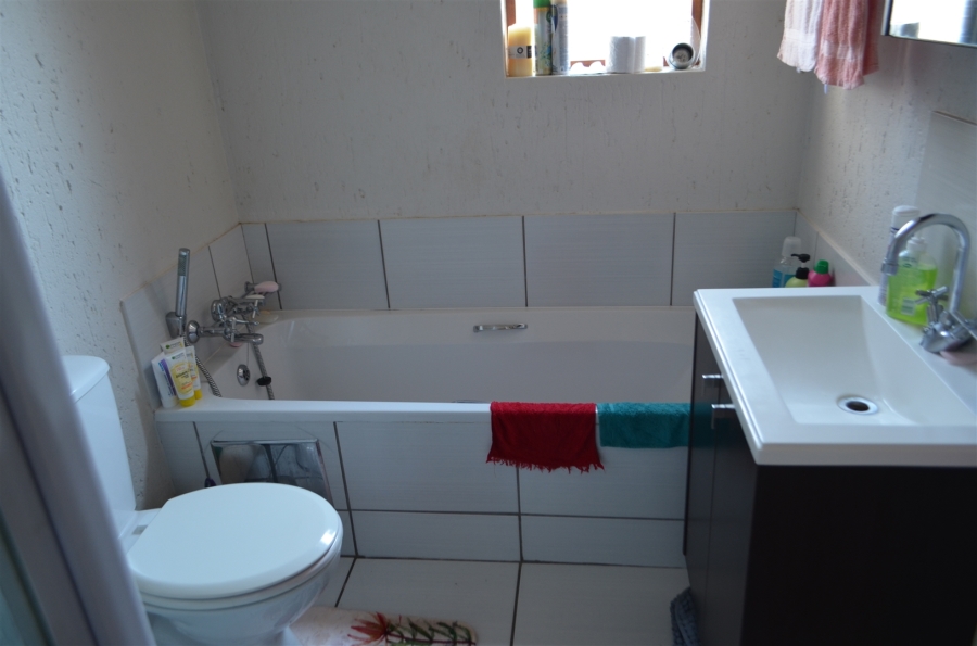 2 Bedroom Property for Sale in Paulshof Gauteng