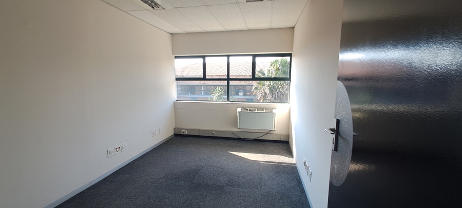 To Let commercial Property for Rent in Randjespark Gauteng