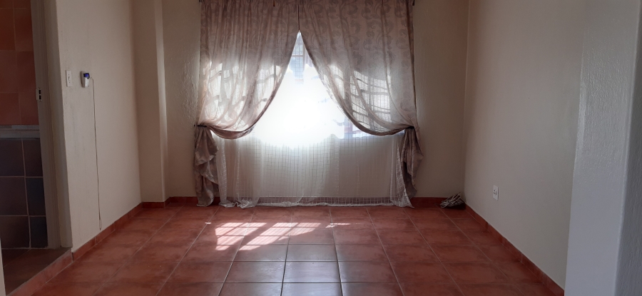 4 Bedroom Property for Sale in Nieuw Muckleneuk Gauteng