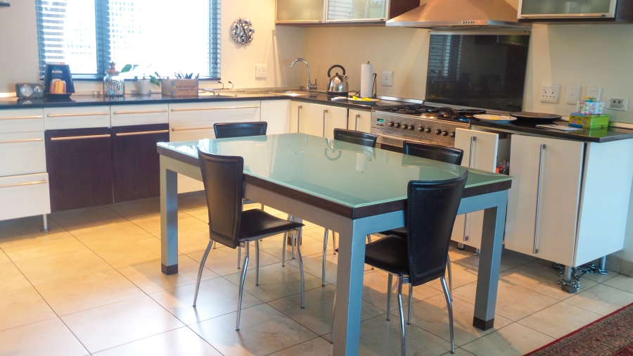 To Let 6 Bedroom Property for Rent in Waterkloof Ridge Gauteng