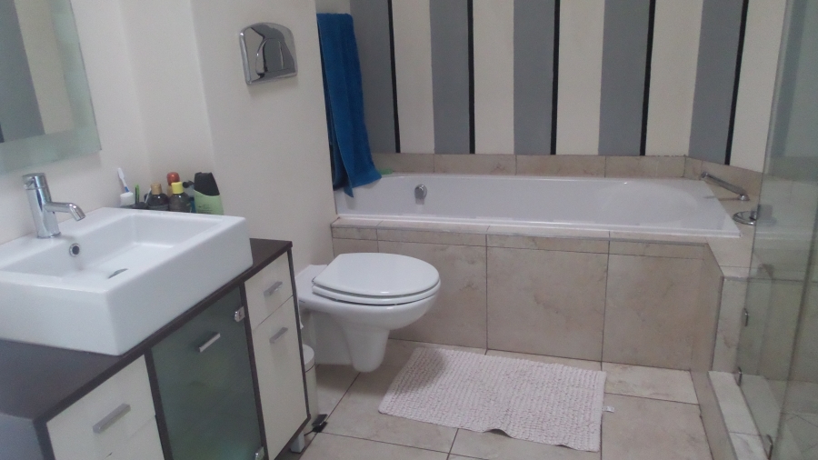 To Let 6 Bedroom Property for Rent in Waterkloof Ridge Gauteng