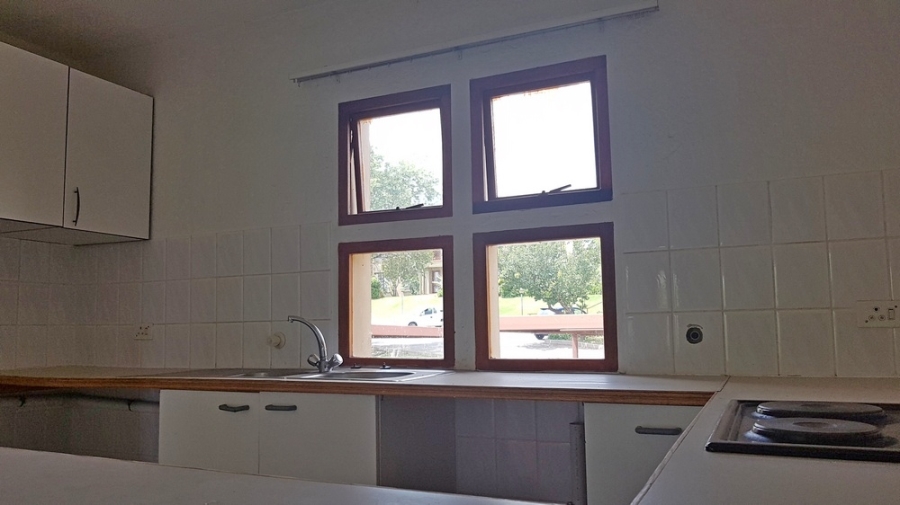 To Let 3 Bedroom Property for Rent in Helderkruin Gauteng