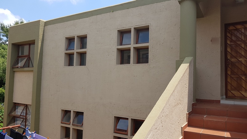 To Let 3 Bedroom Property for Rent in Helderkruin Gauteng
