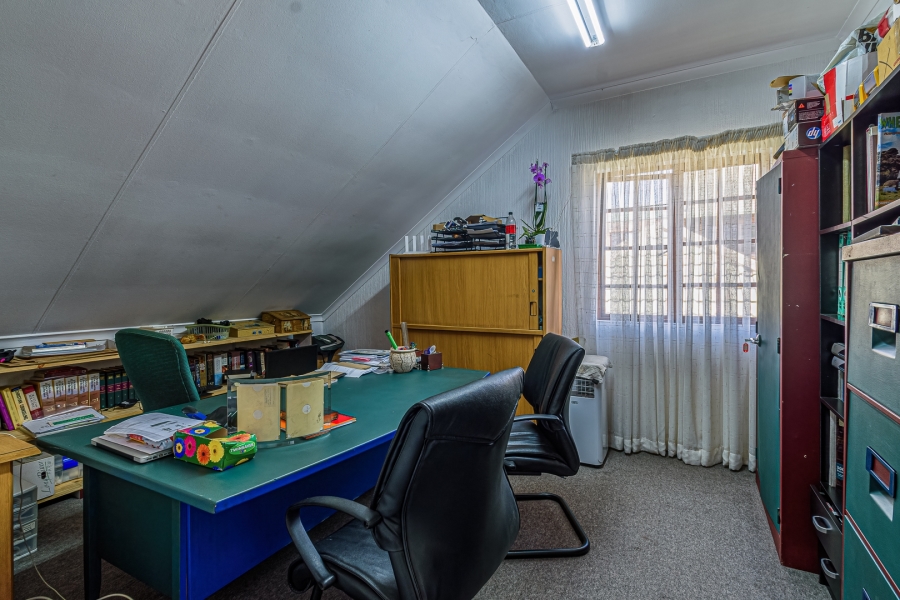 To Let 4 Bedroom Property for Rent in Die Wilgers Gauteng