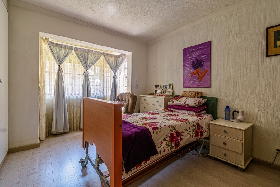 To Let 4 Bedroom Property for Rent in Die Wilgers Gauteng