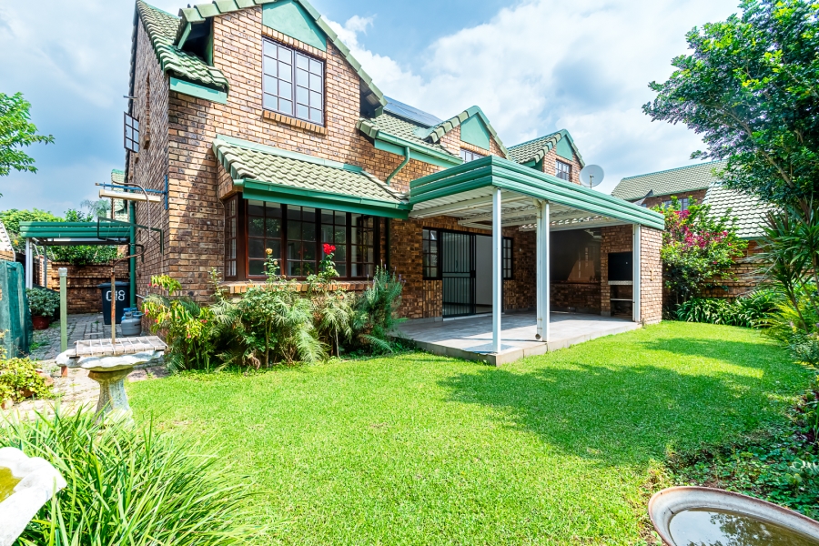 4 Bedroom Property for Sale in Die Wilgers Gauteng