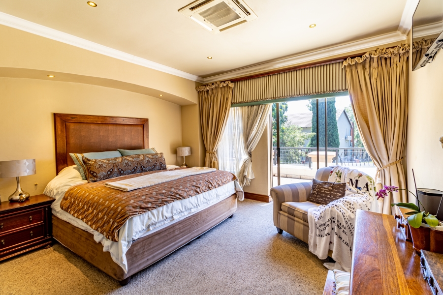 To Let 4 Bedroom Property for Rent in Silver Lakes Golf Estate Gauteng