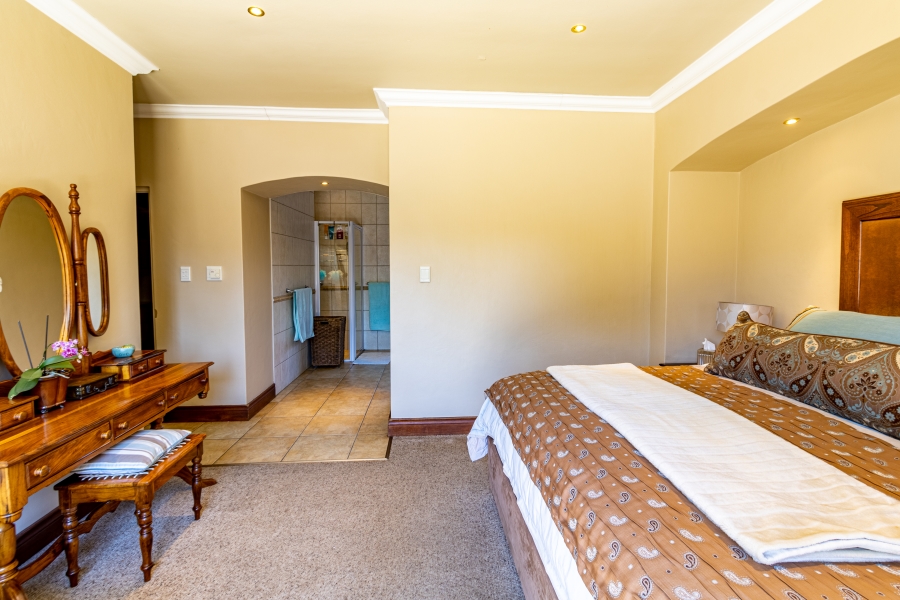 To Let 4 Bedroom Property for Rent in Silver Lakes Golf Estate Gauteng