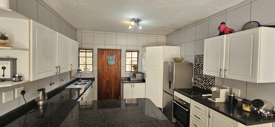 3 Bedroom Property for Sale in Edenvale Central Gauteng