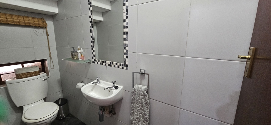 3 Bedroom Property for Sale in Edenvale Central Gauteng