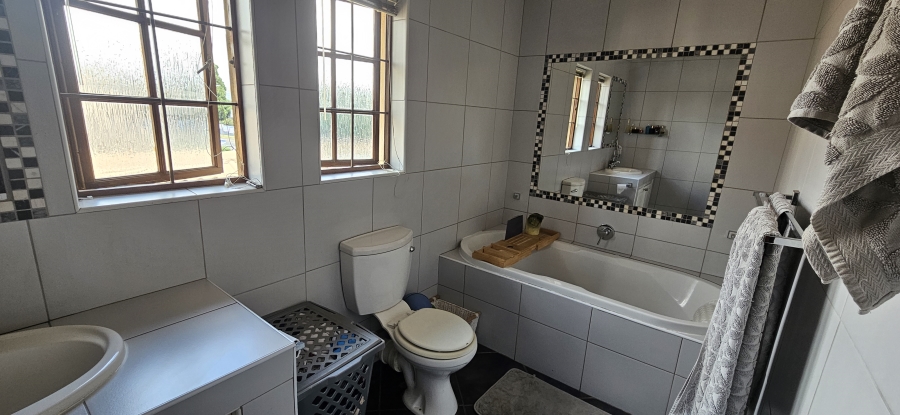 3 Bedroom Property for Sale in Edenvale Central Gauteng