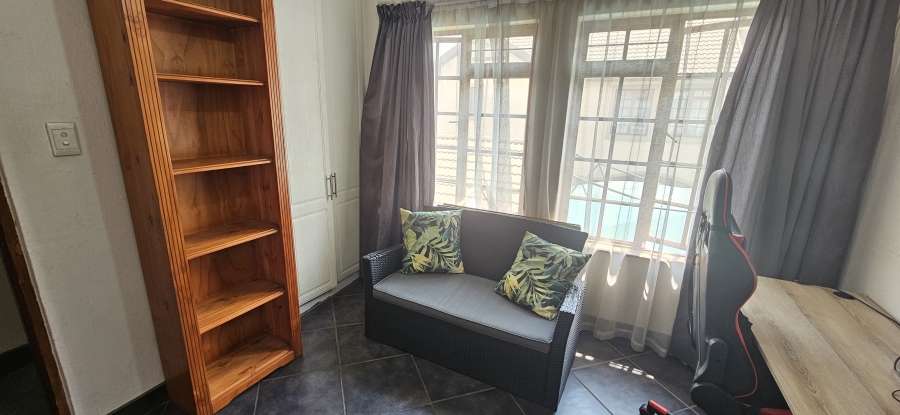 3 Bedroom Property for Sale in Edenvale Central Gauteng