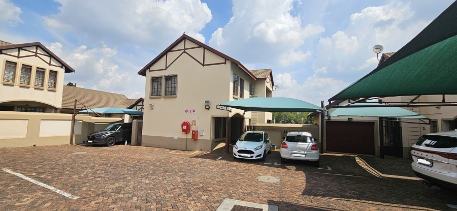 3 Bedroom Property for Sale in Edenvale Central Gauteng