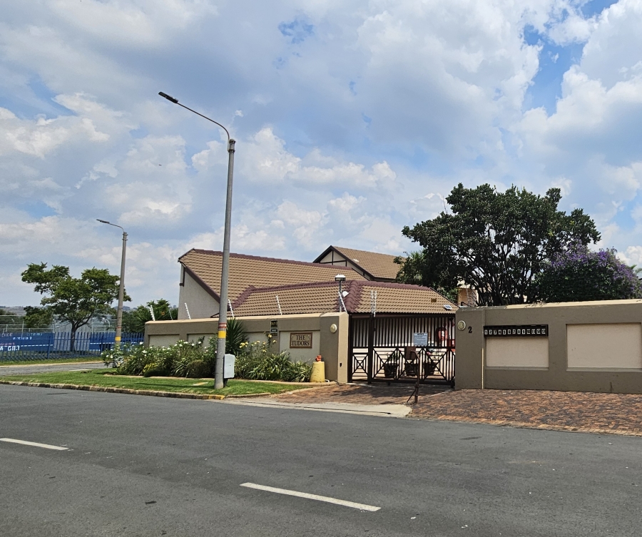 3 Bedroom Property for Sale in Edenvale Central Gauteng