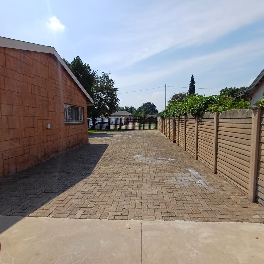 3 Bedroom Property for Sale in Three Rivers Gauteng