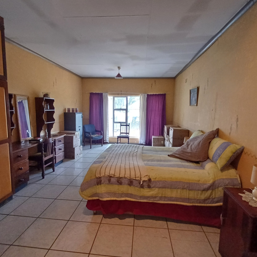 6 Bedroom Property for Sale in Sherman Park Gauteng