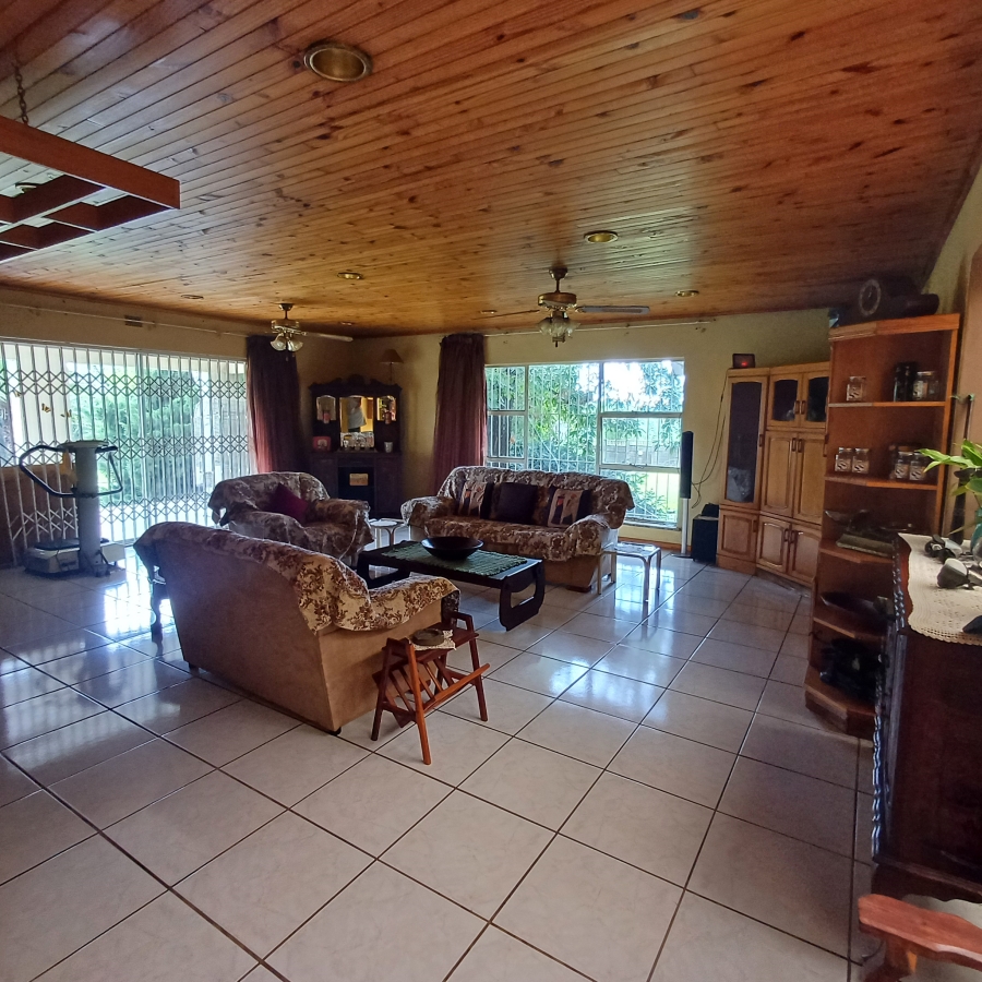 6 Bedroom Property for Sale in Sherman Park Gauteng