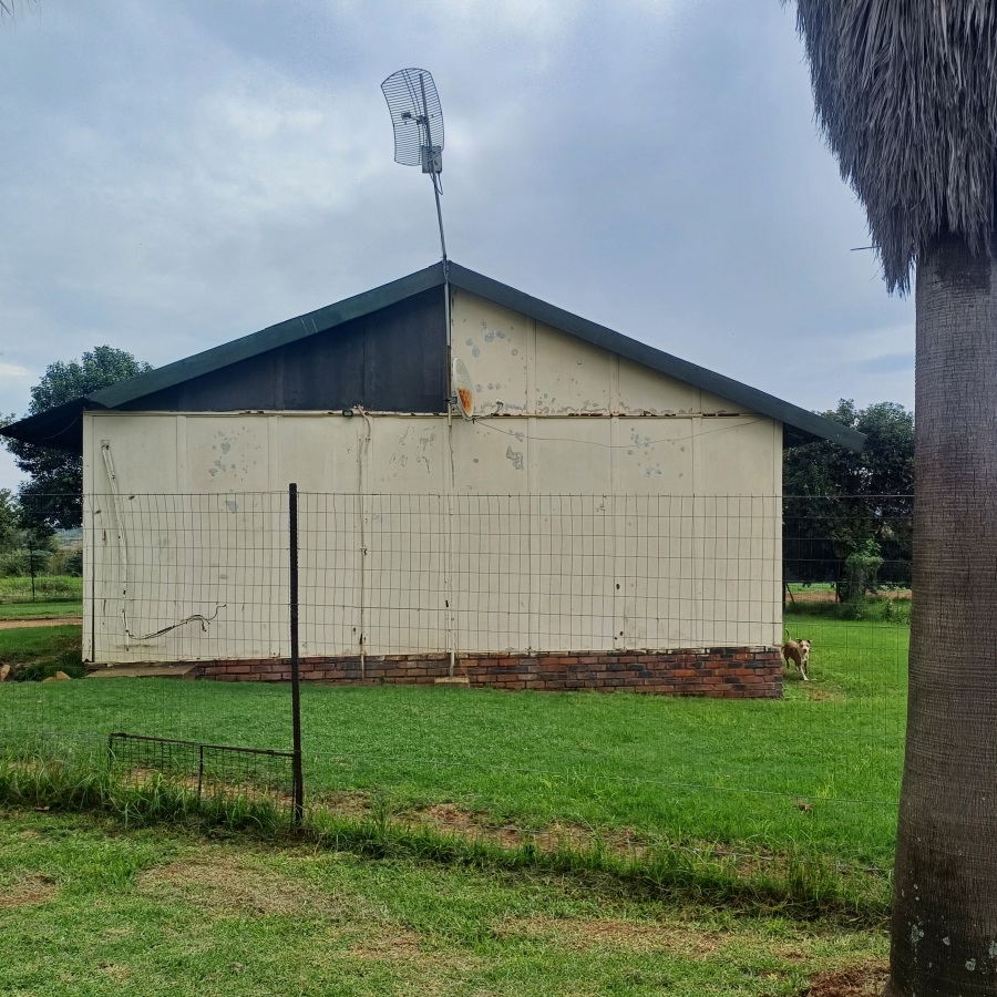 6 Bedroom Property for Sale in Sherman Park Gauteng