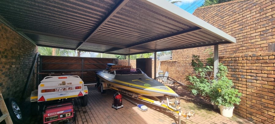 4 Bedroom Property for Sale in Sunward Park Gauteng