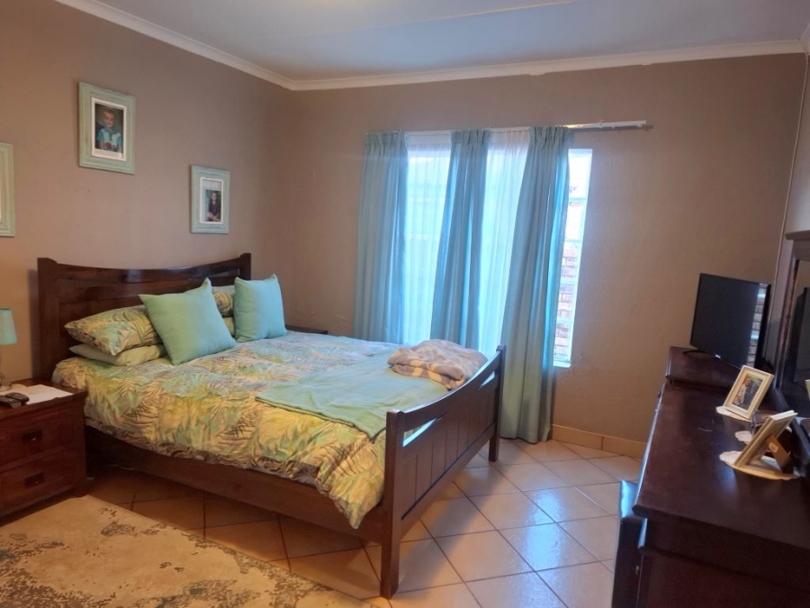 2 Bedroom Property for Sale in Robinpark Gauteng