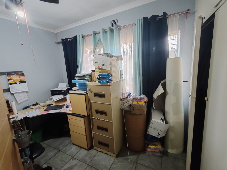 4 Bedroom Property for Sale in Roseville Gauteng