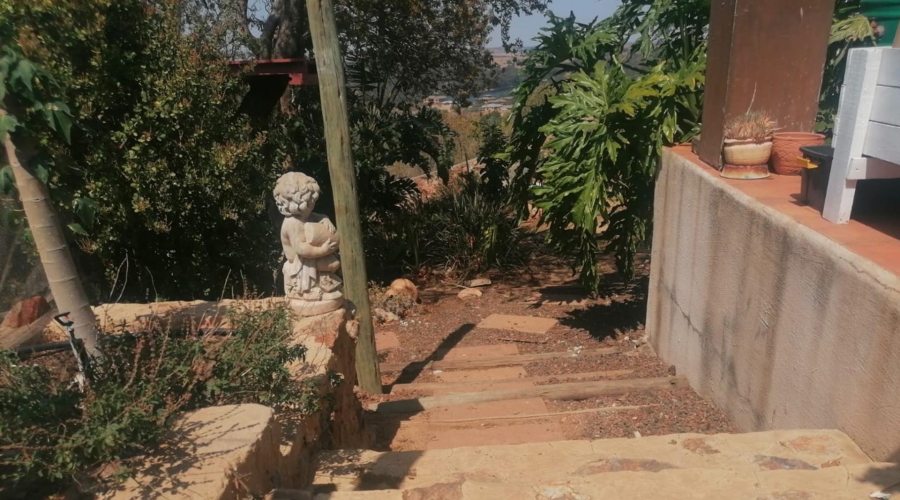 3 Bedroom Property for Sale in Vaaloewer Gauteng