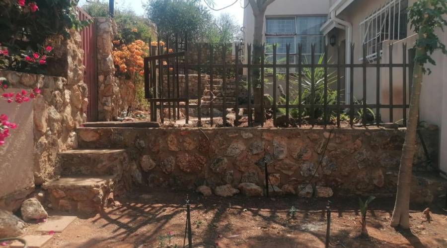 3 Bedroom Property for Sale in Vaaloewer Gauteng