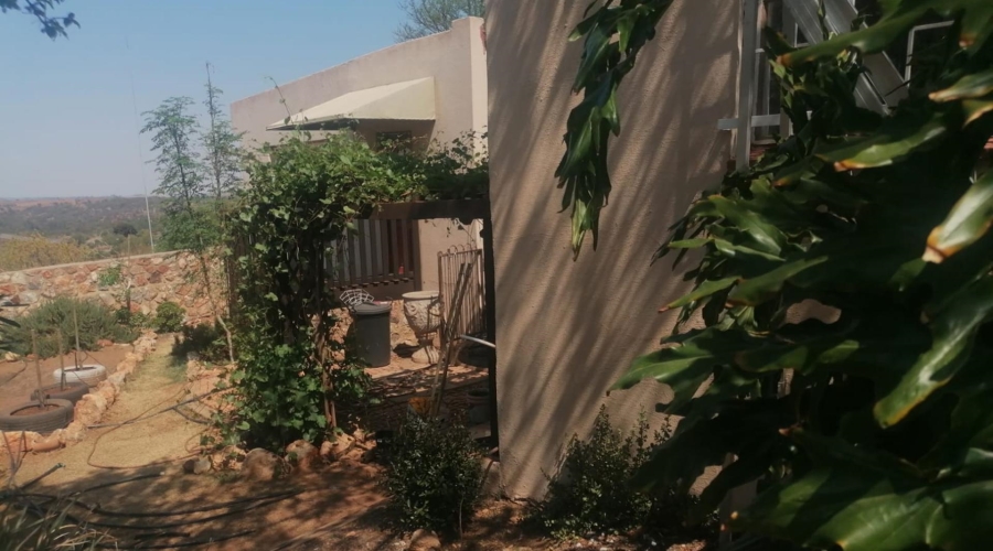 3 Bedroom Property for Sale in Vaaloewer Gauteng