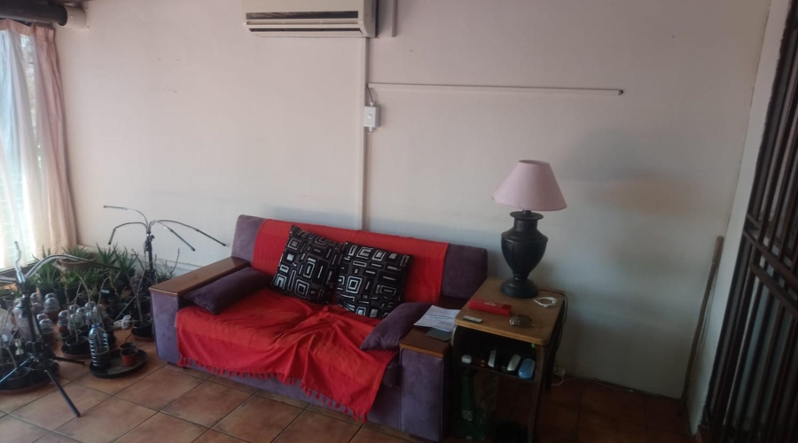 3 Bedroom Property for Sale in Vaaloewer Gauteng