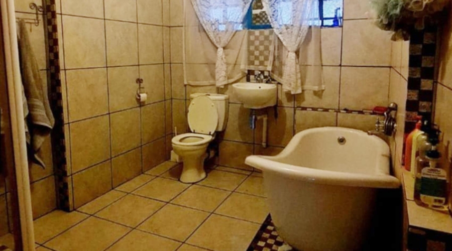 4 Bedroom Property for Sale in Vanderbijlpark CE 2 Gauteng