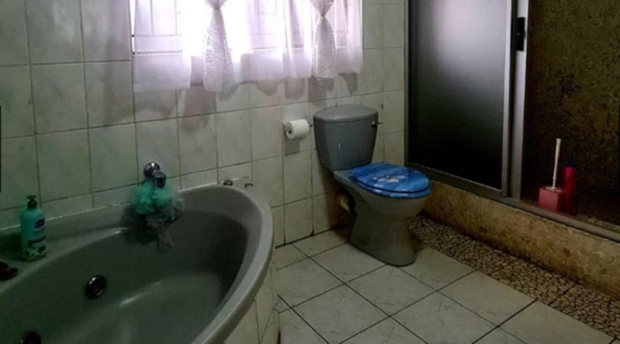 4 Bedroom Property for Sale in Vanderbijlpark CE 2 Gauteng