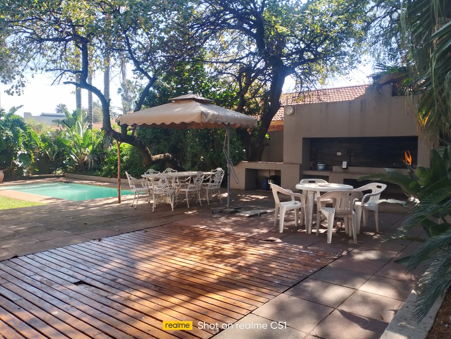 6 Bedroom Property for Sale in Sonneveld Gauteng