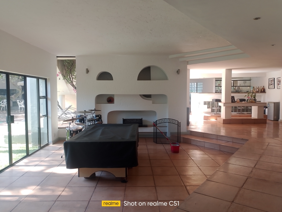 6 Bedroom Property for Sale in Sonneveld Gauteng