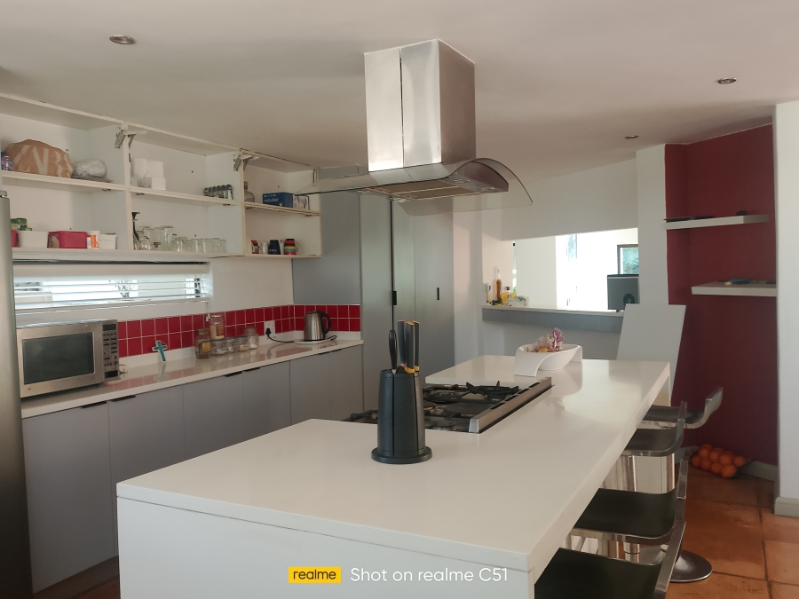 6 Bedroom Property for Sale in Sonneveld Gauteng